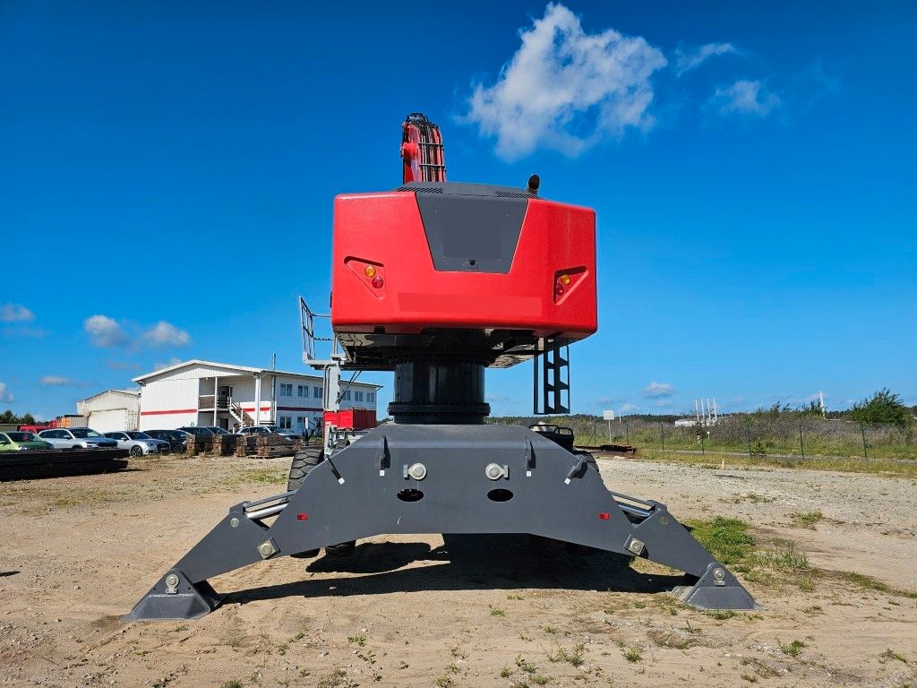 Fahrzeugabbildung Fuchs mobiler Ladekran 380/390MHL mit div.Anbaugeräten