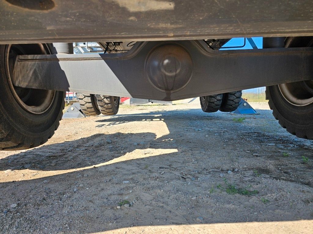 Fahrzeugabbildung Fuchs mobiler Ladekran 380/390MHL mit div.Anbaugeräten