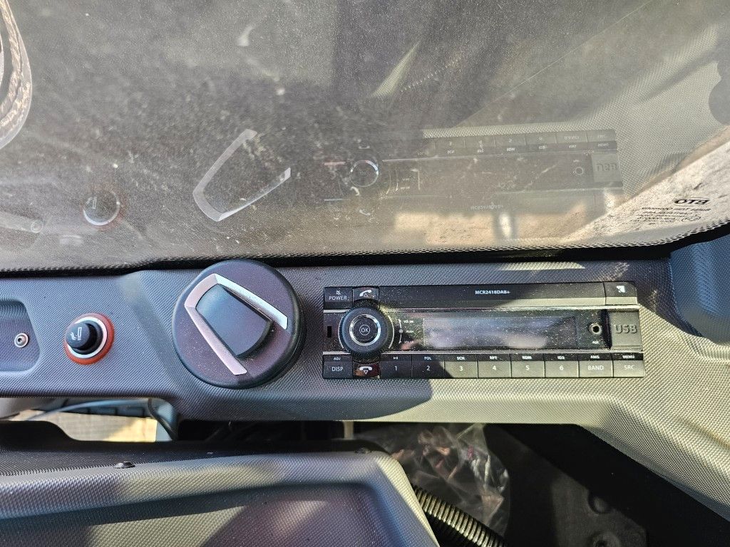 Fahrzeugabbildung Fuchs mobiler Ladekran 380/390MHL mit div.Anbaugeräten