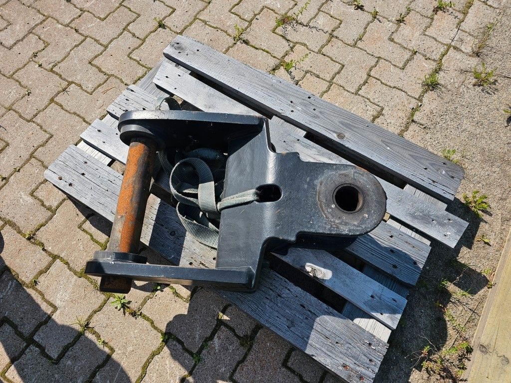 Fahrzeugabbildung Fuchs mobiler Ladekran 380/390MHL mit div.Anbaugeräten