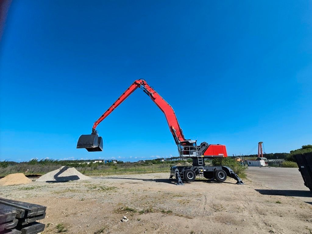 Fahrzeugabbildung Fuchs mobiler Ladekran 380/390MHL mit div.Anbaugeräten