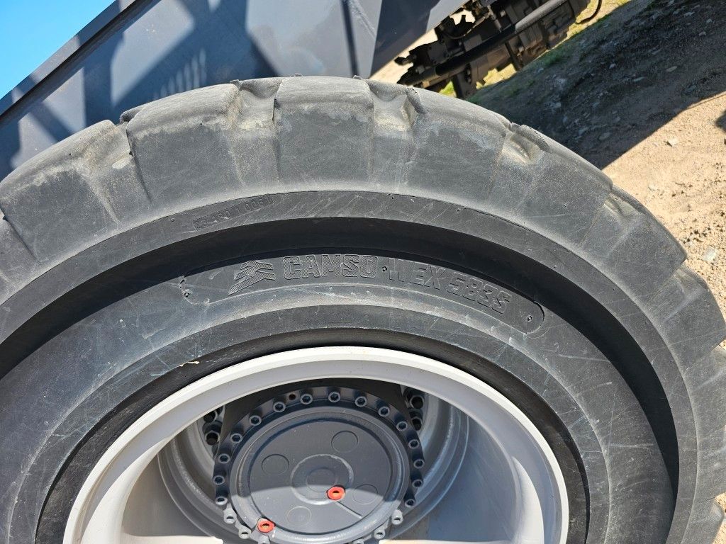 Fahrzeugabbildung Fuchs mobiler Ladekran 380/390MHL mit div.Anbaugeräten