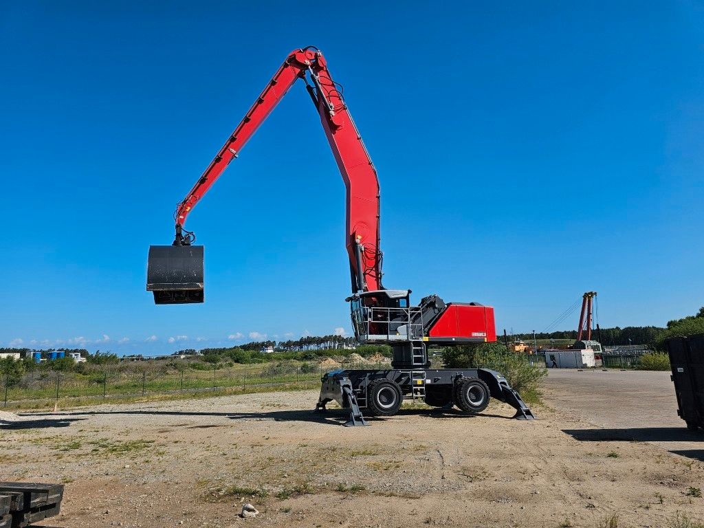 Fahrzeugabbildung Fuchs mobiler Ladekran 380/390MHL mit div.Anbaugeräten