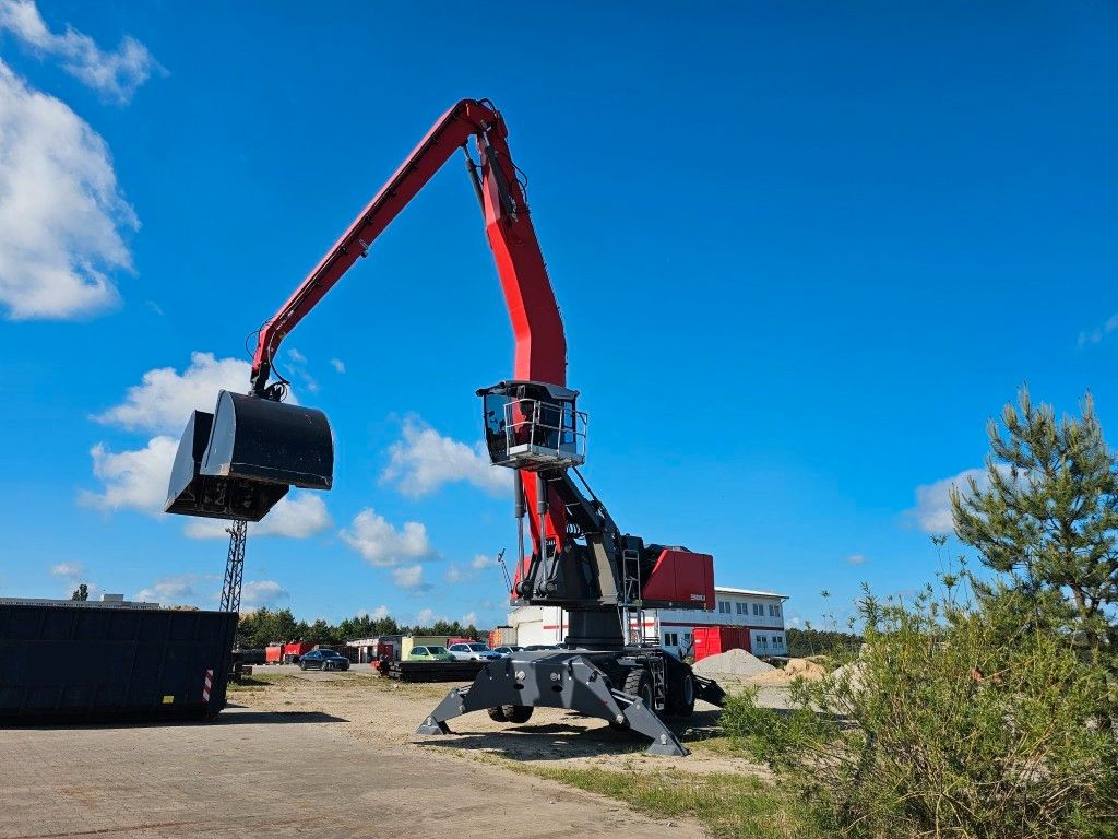 Fahrzeugabbildung Fuchs mobiler Ladekran 380/390MHL mit div.Anbaugeräten