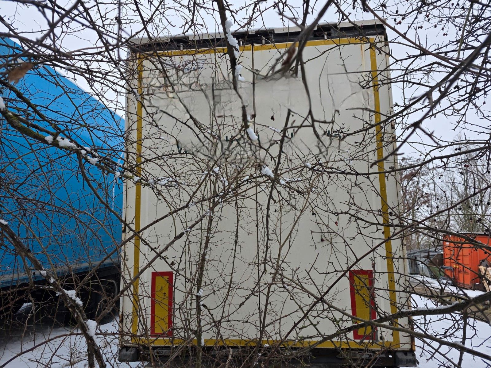 Fahrzeugabbildung Krone Gardine Lowliner, Joloda-Schienen, Hubdach