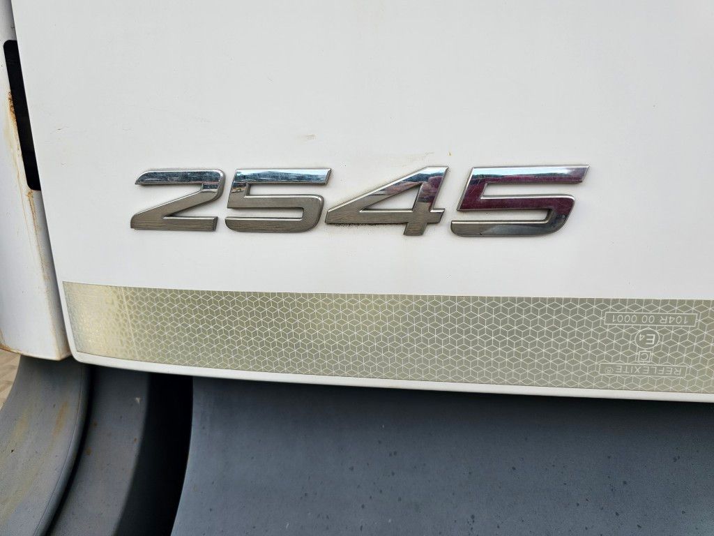 Fahrzeugabbildung Mercedes-Benz 2545 BDF Twistlook, Klima, Euro 6, 2 x AHK