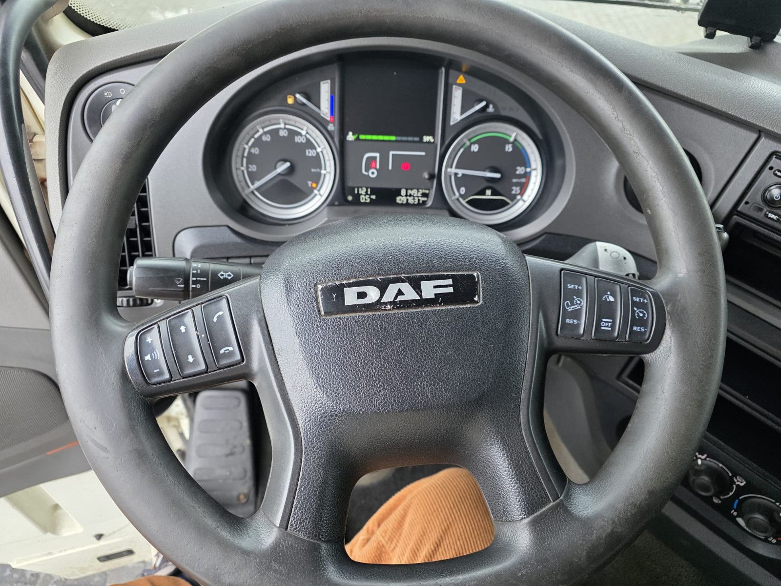 Fahrzeugabbildung DAF XF 460 SC,ZF Intarder, Standklima, Kühlschrank