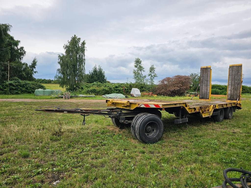 Fahrzeugabbildung Langendorf Tieflader mit Radmulden 3 Achser