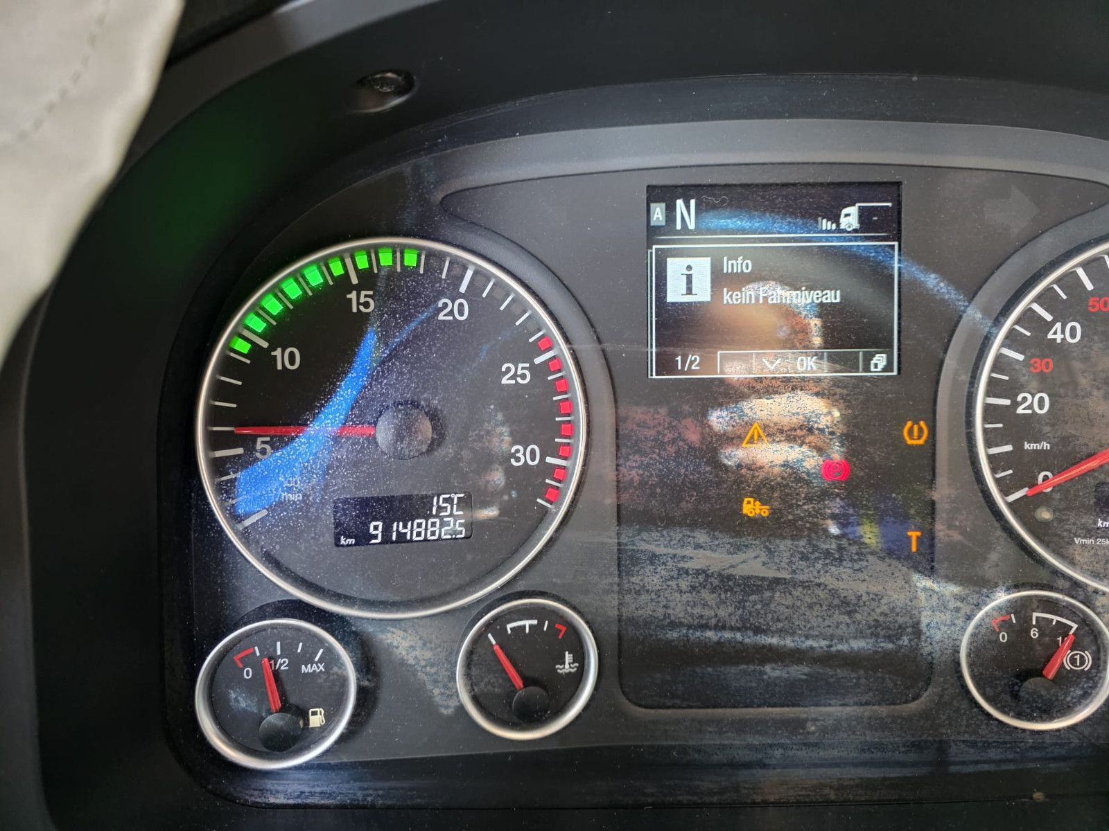 Fahrzeugabbildung MAN 18.500 TGX, Standklima, Euro 6