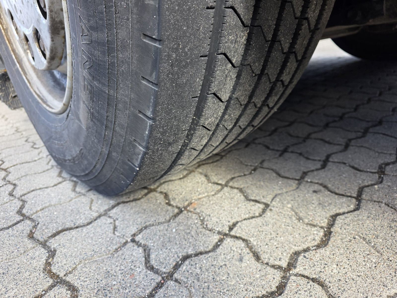 Fahrzeugabbildung MAN 18.500 TGX, Standklima, Euro 6