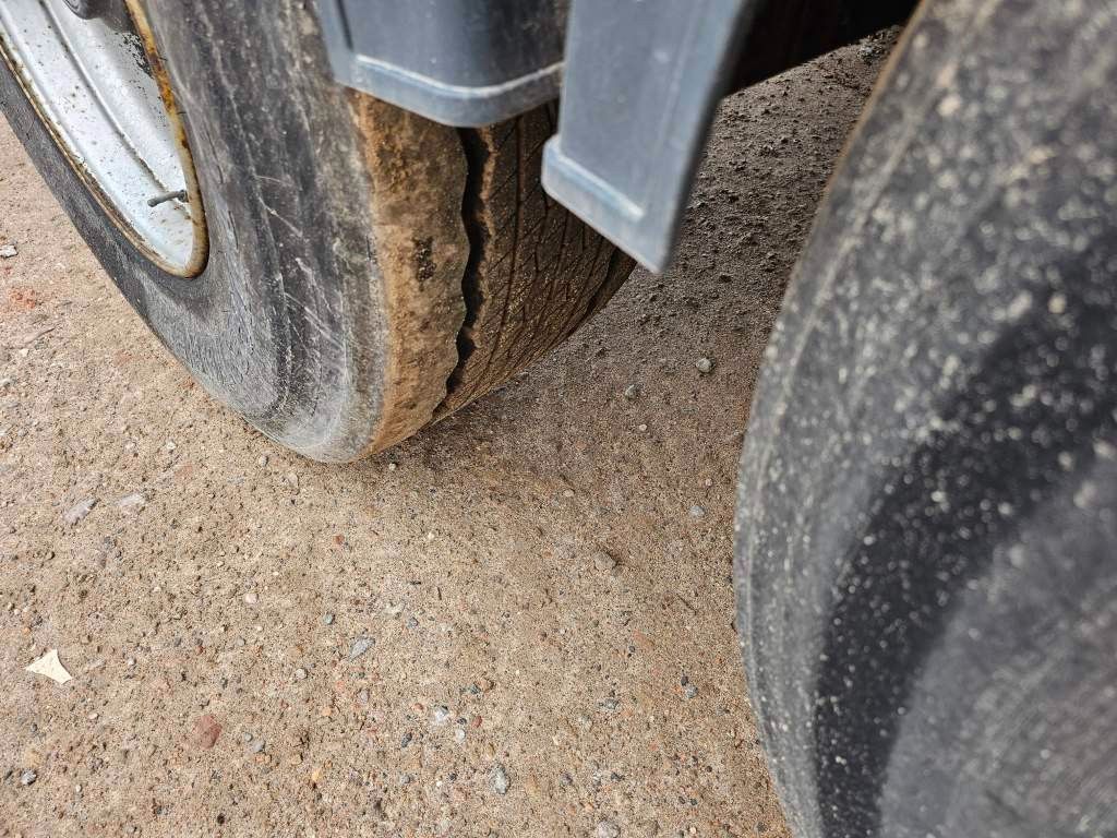 Fahrzeugabbildung Reisch 49 cbm, Pendelklappe, Lift, Lastmanometer, BPW