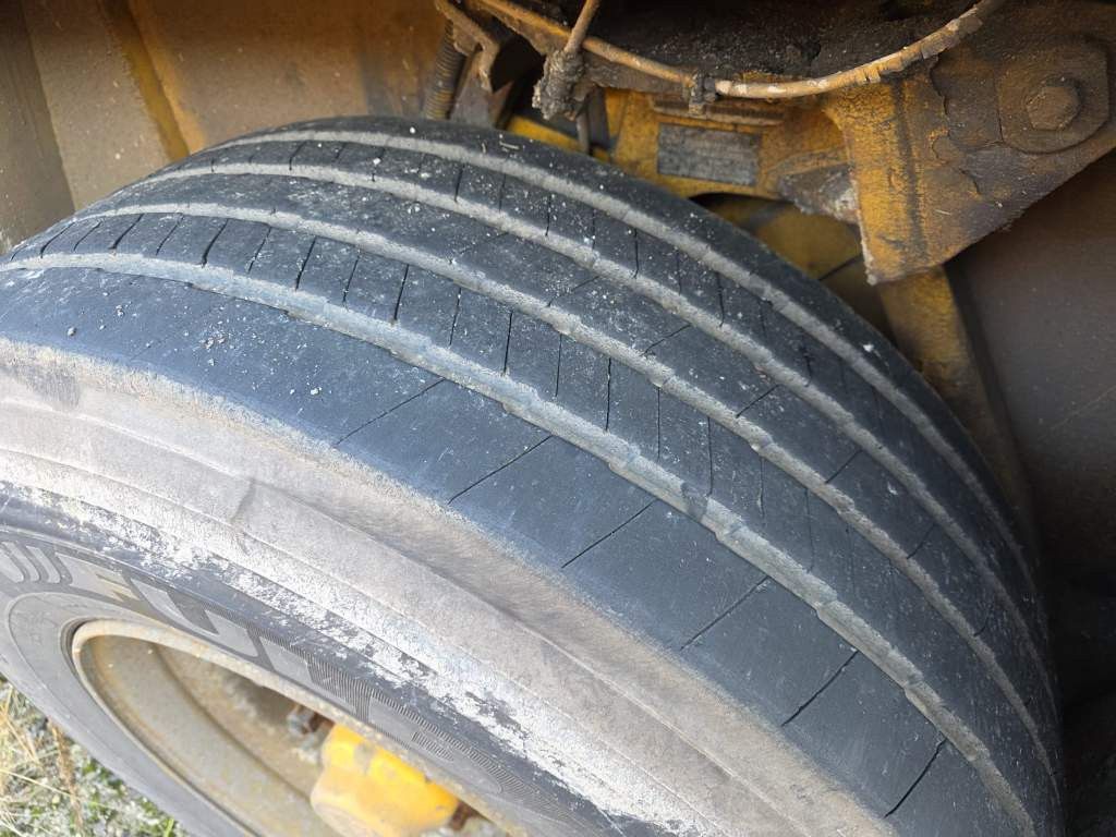 Fahrzeugabbildung Langendorf Innenlader Beton, SBH 27/35, Liftachse