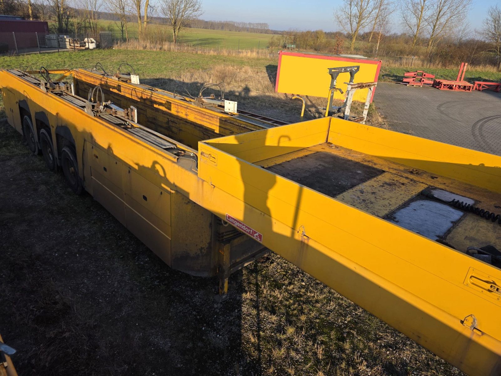 Fahrzeugabbildung Langendorf Innenlader Beton, SBH 27/35, Liftachse