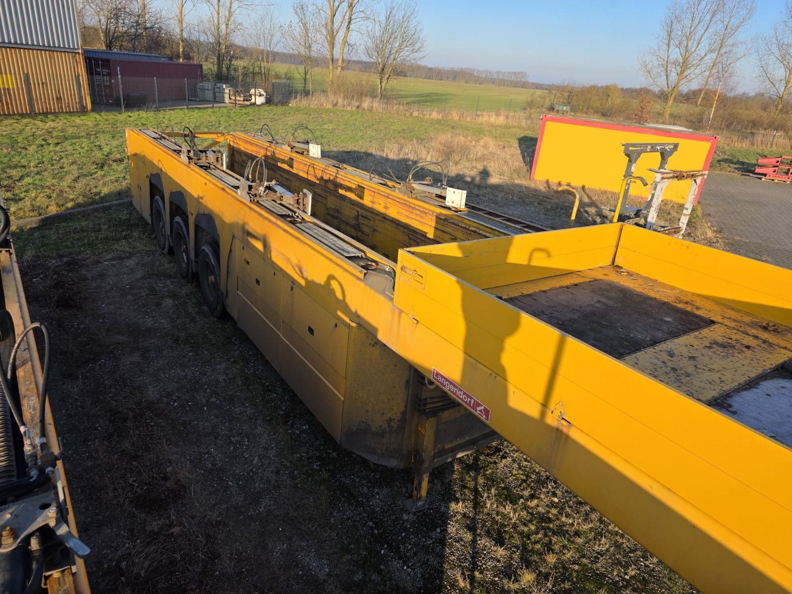 Fahrzeugabbildung Langendorf Innenlader Beton, SBH 27/35, Liftachse