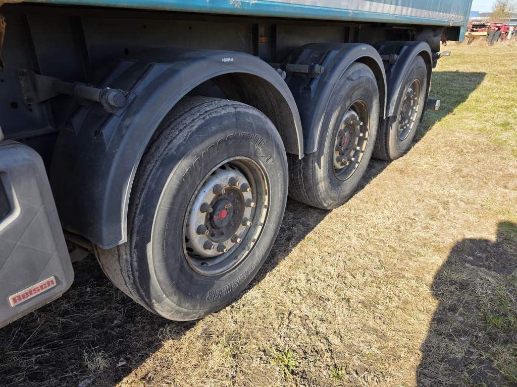 Fahrzeugabbildung Reisch ca. 49 cbm Getreiodekipper, Kornschieber, Lift