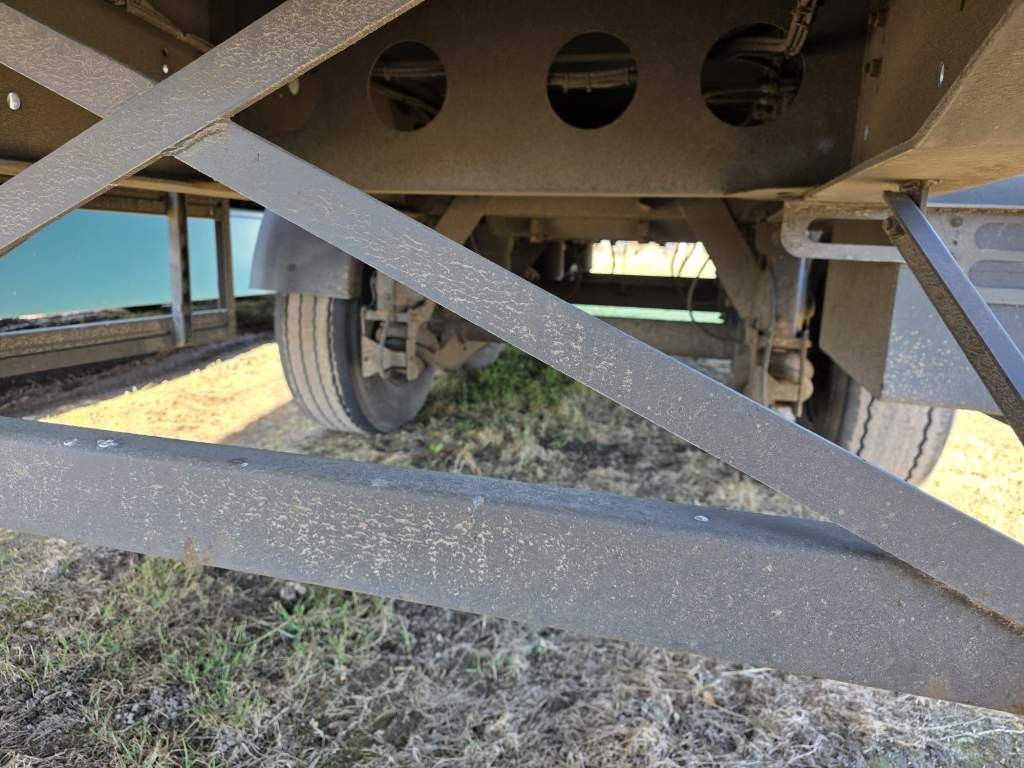 Fahrzeugabbildung Reisch ca. 49 cbm Getreiodekipper, Kornschieber, Lift