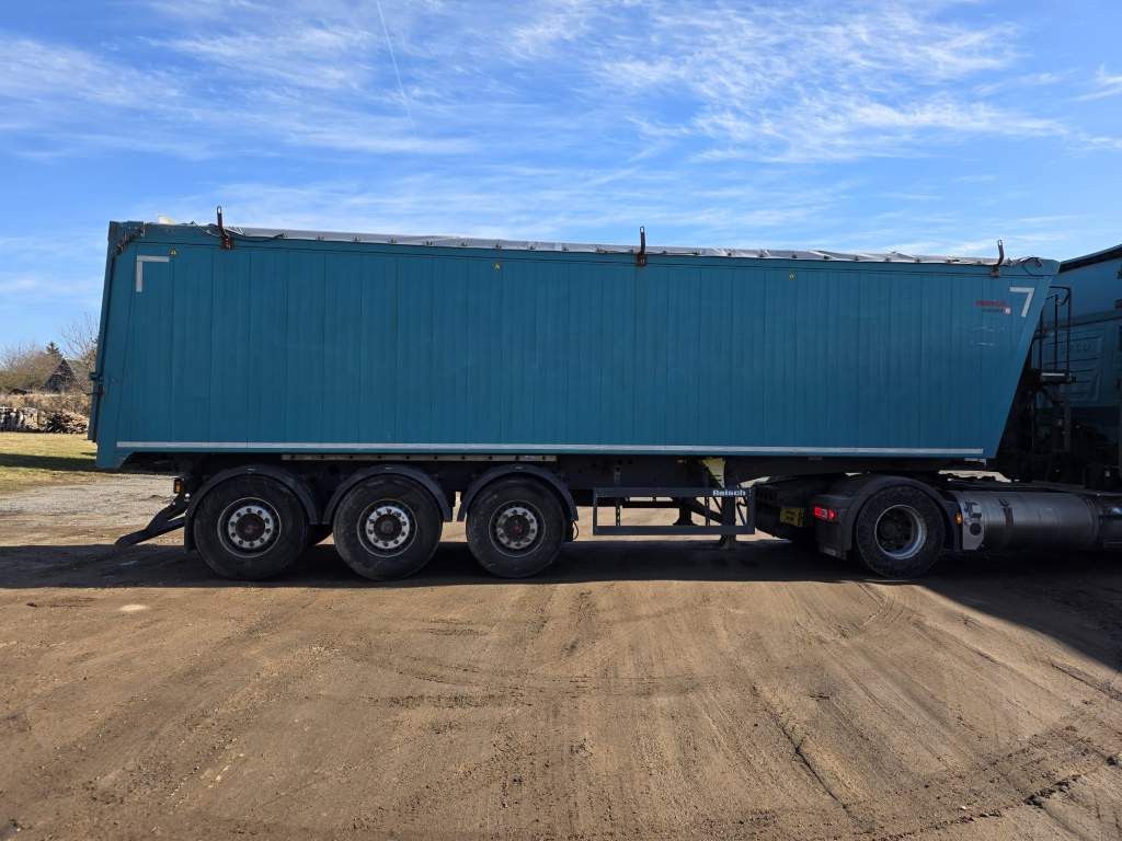 Fahrzeugabbildung Reisch ca. 49 cbm Getreiodekipper, Kornschieber, Lift