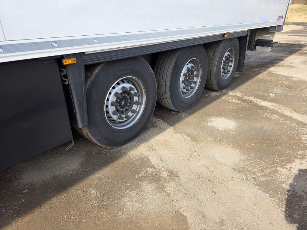 Fahrzeugabbildung Schmitz Cargobull Tiefkühler, Doppelstock, Diesel/ Strom