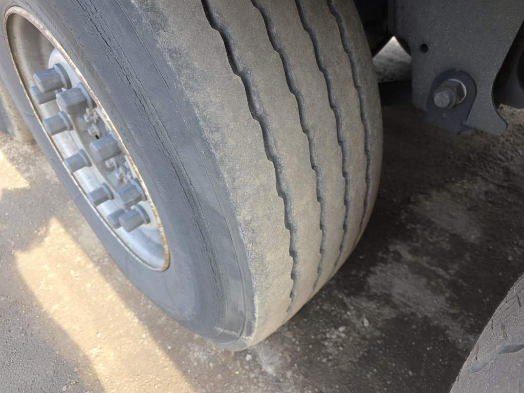 Fahrzeugabbildung Schmitz Cargobull Tiefkühler, Doppelstock, Diesel/ Strom