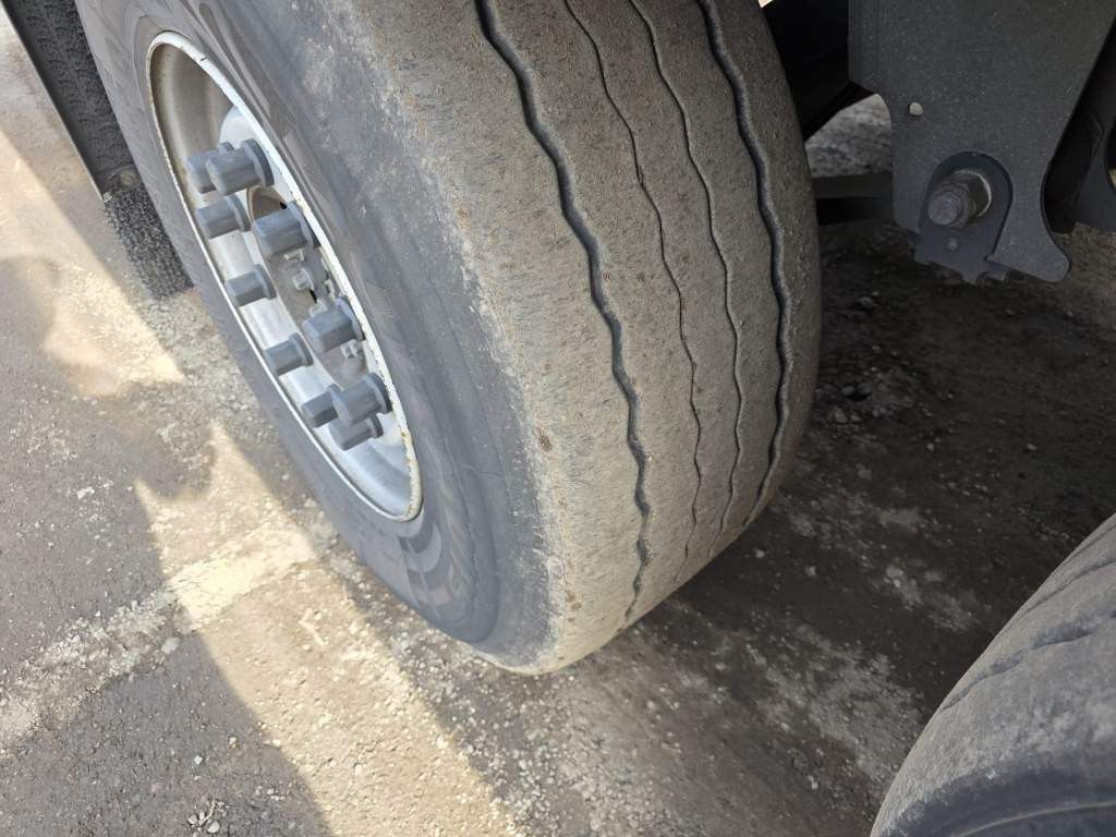 Fahrzeugabbildung Schmitz Cargobull Tiefkühler, Doppelstock, Diesel/ Strom