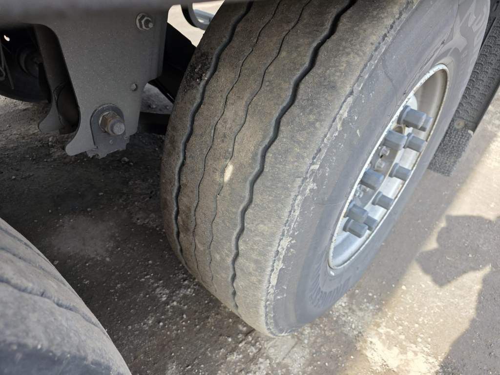 Fahrzeugabbildung Schmitz Cargobull Tiefkühler, Doppelstock, Diesel/ Strom