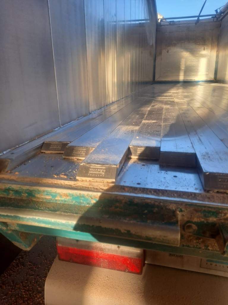 Fahrzeugabbildung Knapen Schubboden 65 cbm, Lift, sauberes Fahrzeug