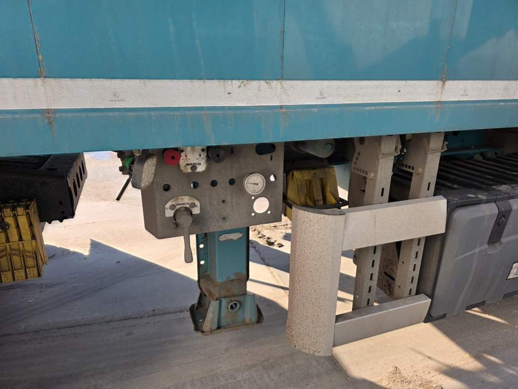 Fahrzeugabbildung Knapen Schubboden 65 cbm, Lift, sauberes Fahrzeug