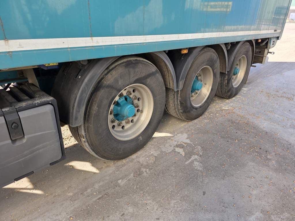 Fahrzeugabbildung Knapen Schubboden 65 cbm, Lift, sauberes Fahrzeug