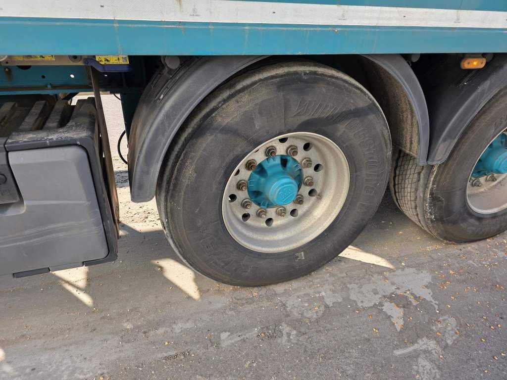 Fahrzeugabbildung Knapen Schubboden 65 cbm, Lift, sauberes Fahrzeug