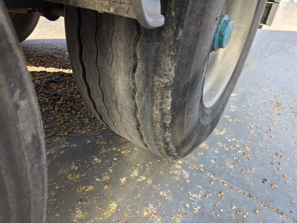 Fahrzeugabbildung Knapen Schubboden 65 cbm, Lift, sauberes Fahrzeug