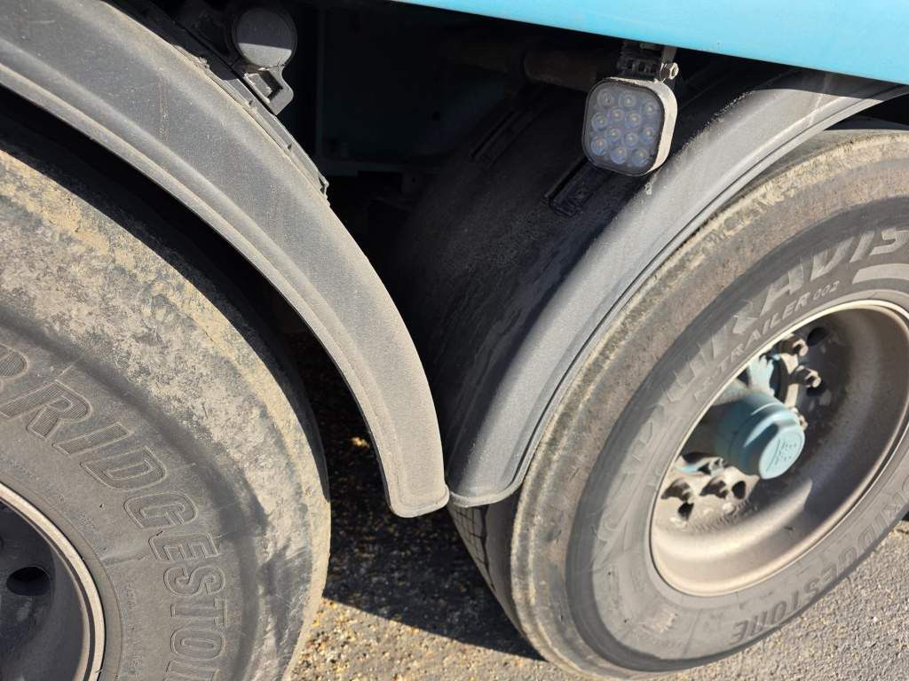 Fahrzeugabbildung Knapen Schubboden 65 cbm, Lift, sauberes Fahrzeug