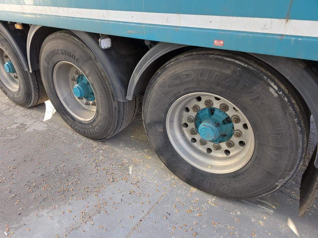 Fahrzeugabbildung Knapen Schubboden 65 cbm, Lift, sauberes Fahrzeug