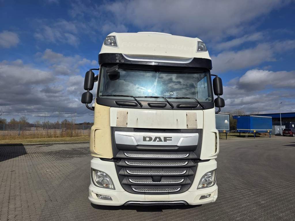 Fahrzeugabbildung DAF XF 450 LL SSC, Feuerlöschkästen, Standklima