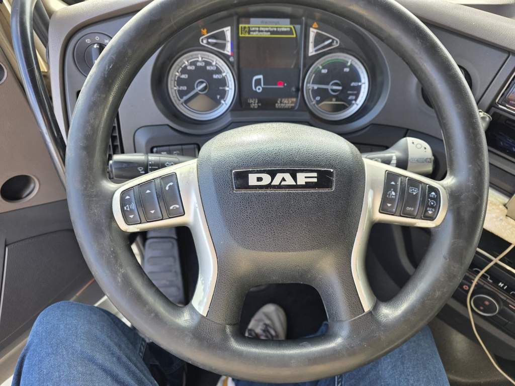 Fahrzeugabbildung DAF XF 450 LL SSC, Feuerlöschkästen, Standklima