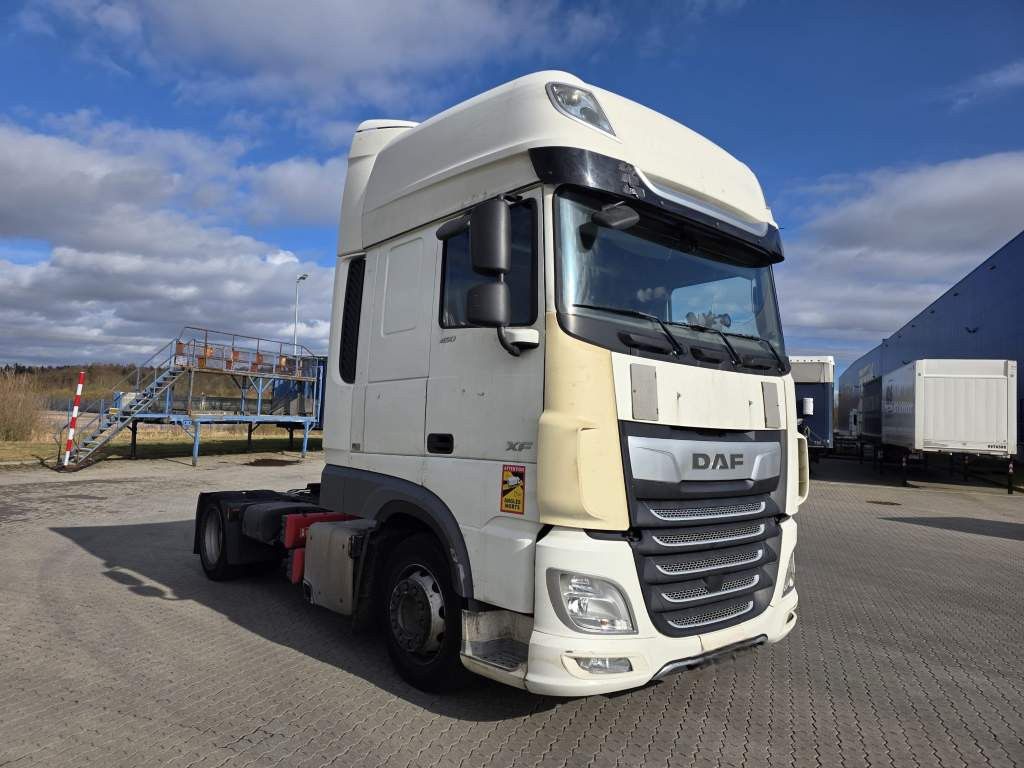 Fahrzeugabbildung DAF XF 450 LL SSC, Feuerlöschkästen, Standklima