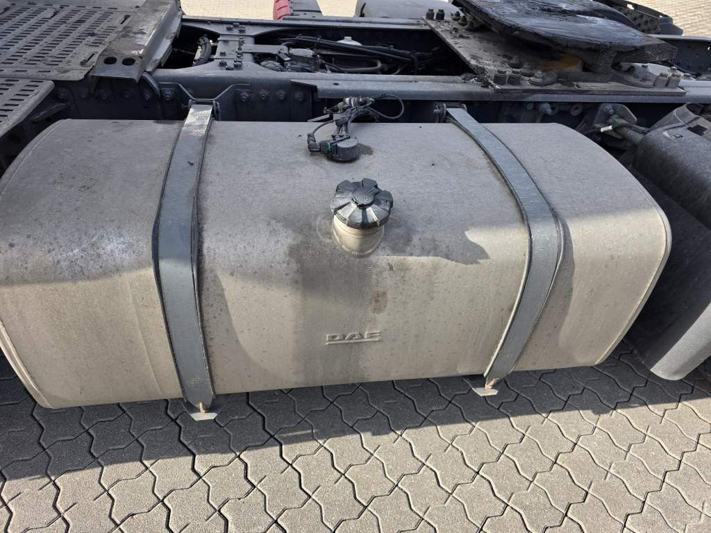 Fahrzeugabbildung DAF XF 450 LL SSC, Feuerlöschkästen, Standklima