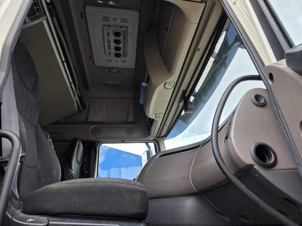 Fahrzeugabbildung DAF XF 450 LL SSC, Standklima, Feuerlöschkästen