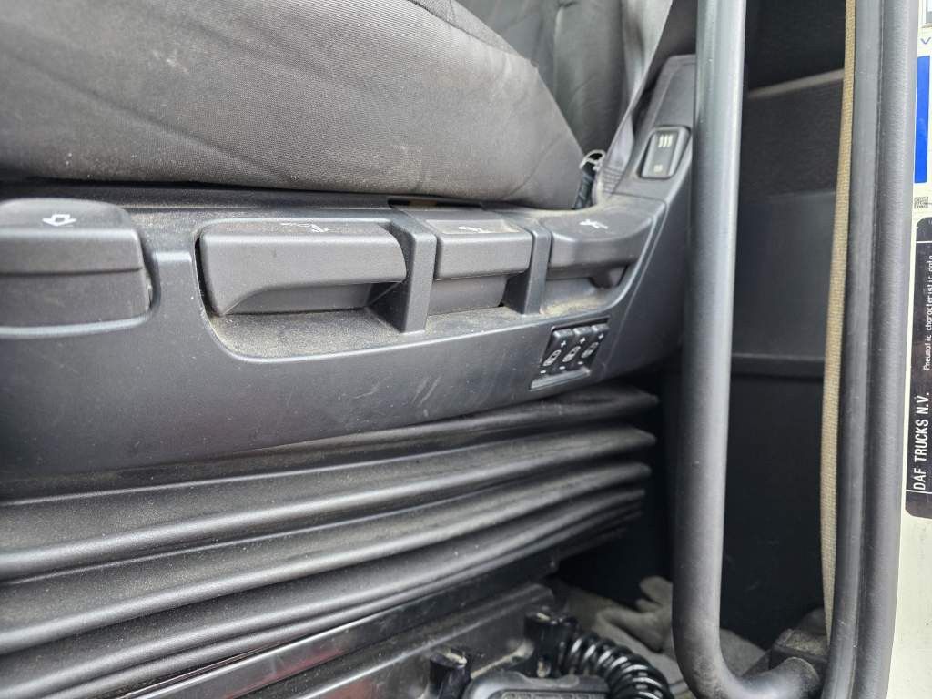 Fahrzeugabbildung DAF XF 450 LL SSC, Standklima, Feuerlöschkästen