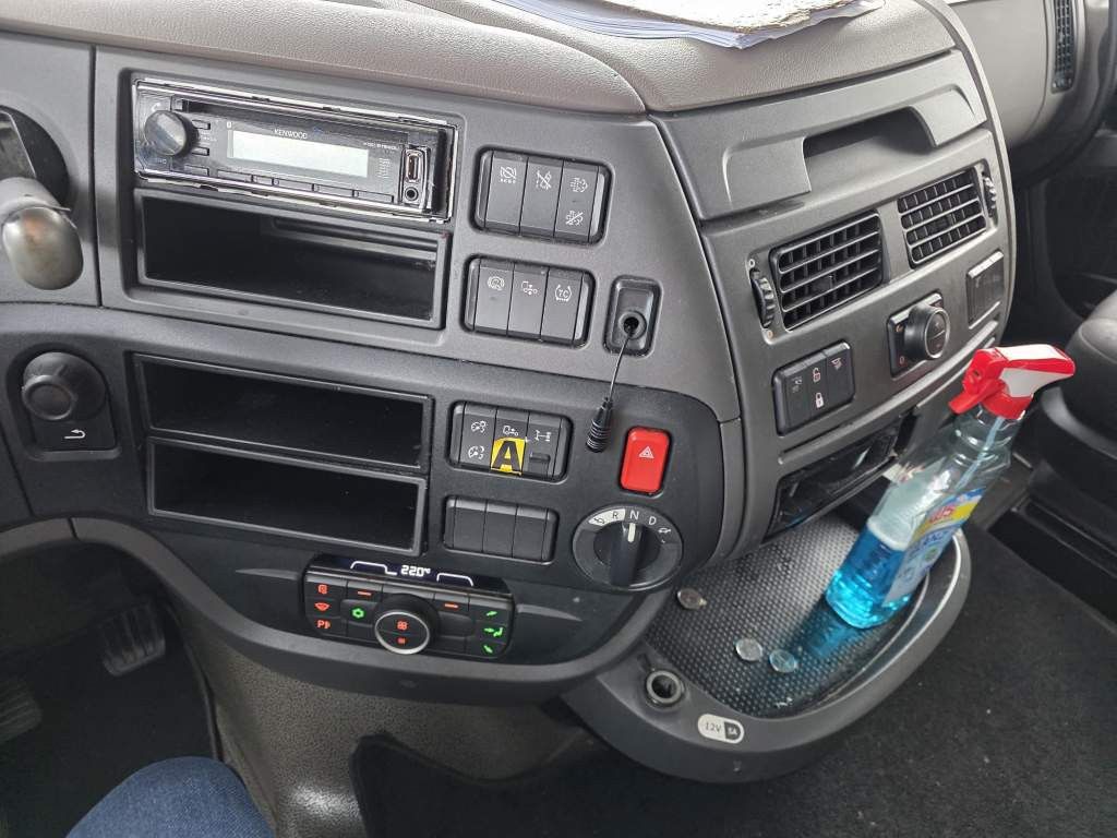 Fahrzeugabbildung DAF XF 450 LL SSC, Standklima, Feuerlöschkästen