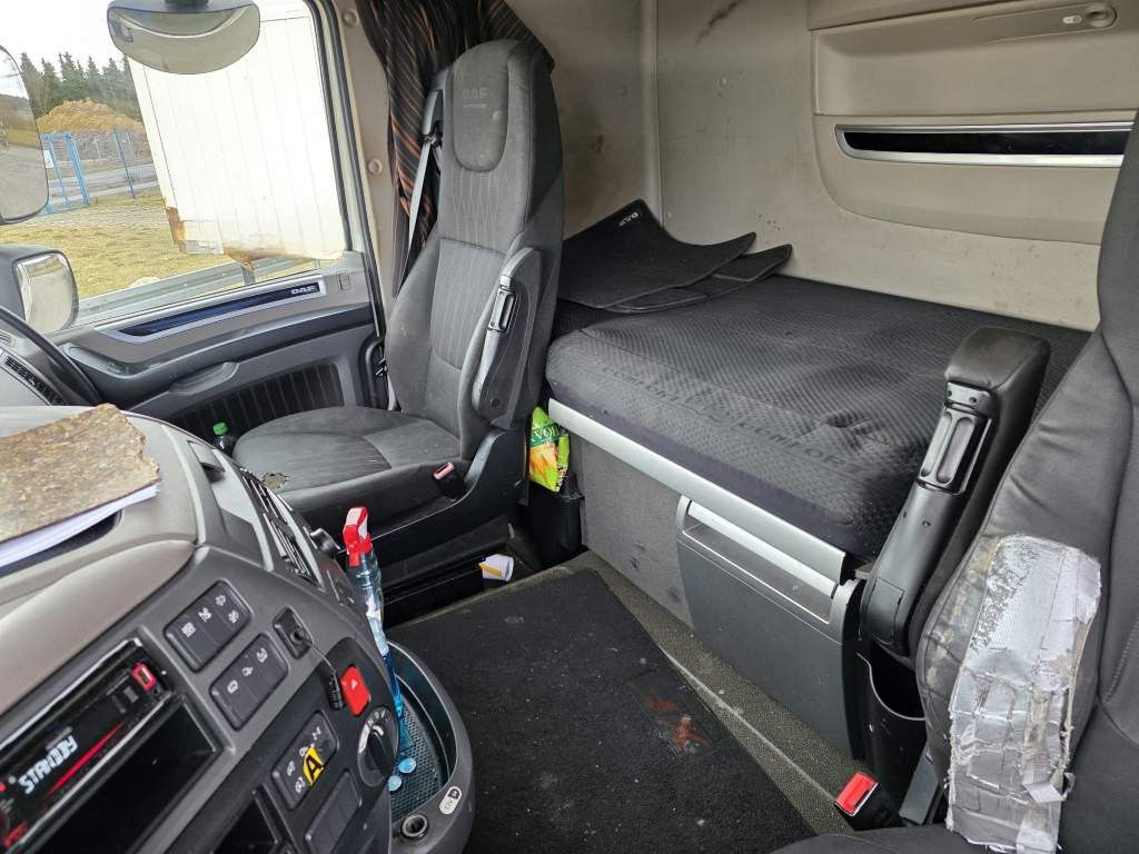 Fahrzeugabbildung DAF XF 450 LL SSC, Standklima, Feuerlöschkästen