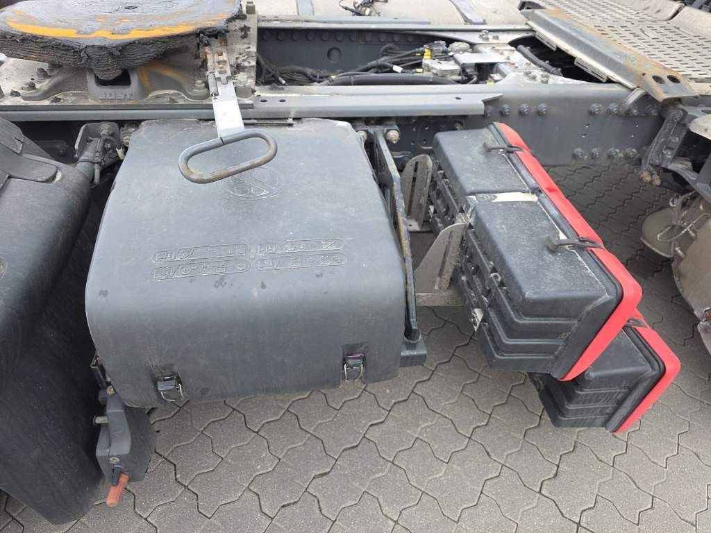 Fahrzeugabbildung DAF XF 450 LL SSC, Standklima, Feuerlöschkästen