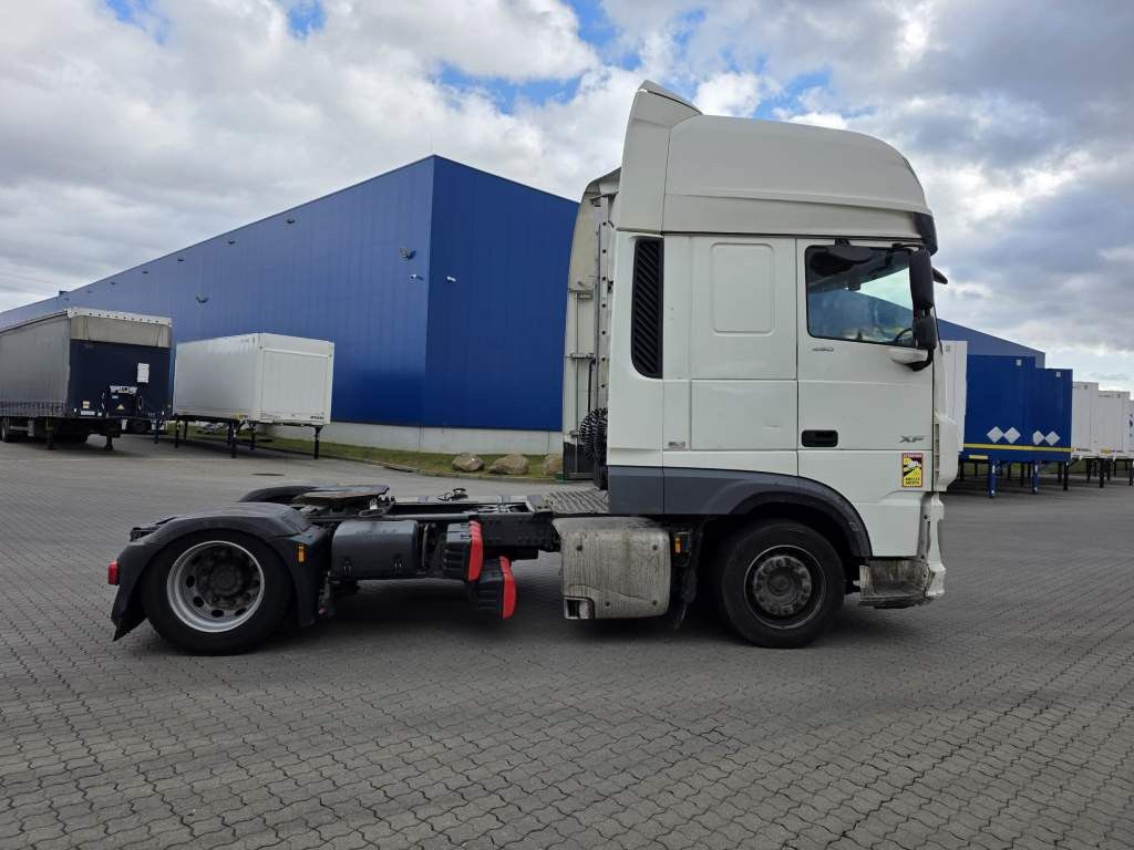 Fahrzeugabbildung DAF XF 450 LL SSC, Standklima, Feuerlöschkästen