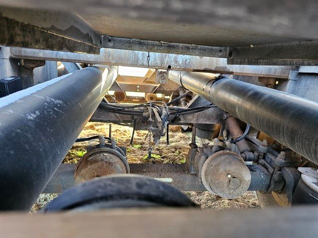 Fahrzeugabbildung Vanhool Tankchassis mit Tankcontainer