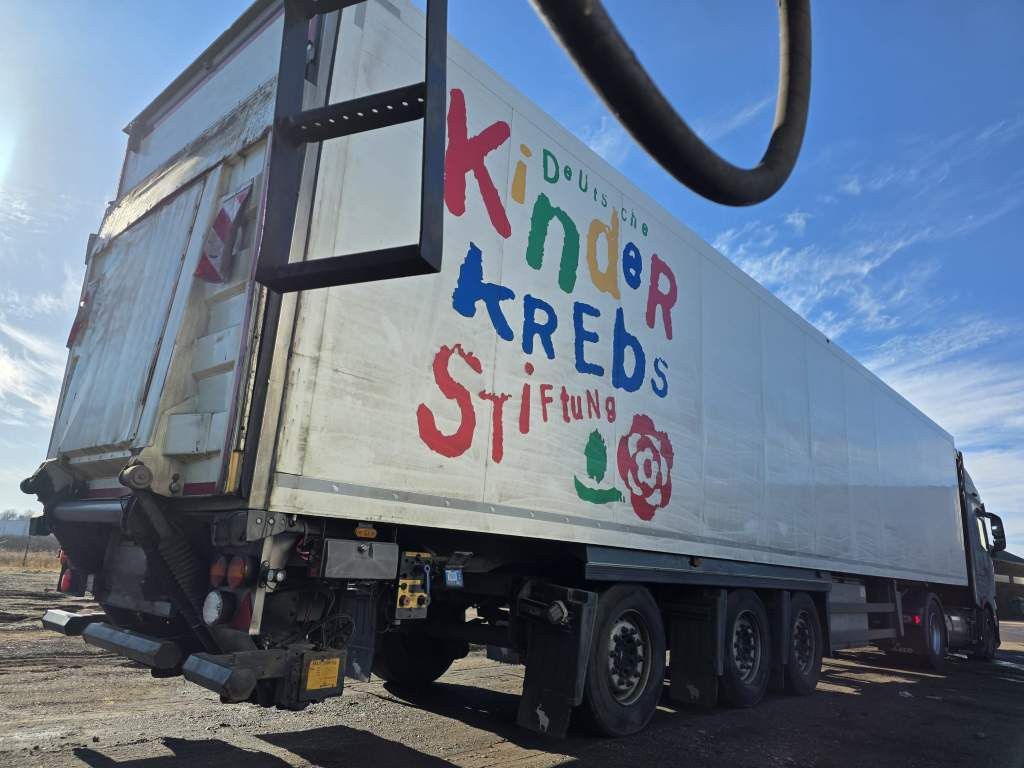 Fahrzeugabbildung Schmitz Cargobull Carrier 1950 MT,2 Kammern mit Tor,Ladebordw.3 To