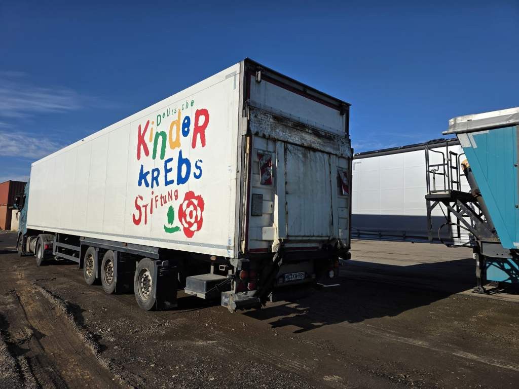 Fahrzeugabbildung Schmitz Cargobull Carrier 1950 MT,2 Kammern mit Tor,Ladebordw.3 To