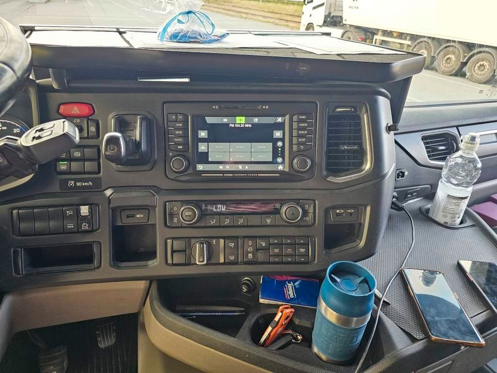 Fahrzeugabbildung Scania R450,Retarder,Kipphydraulik,ALCOA LM