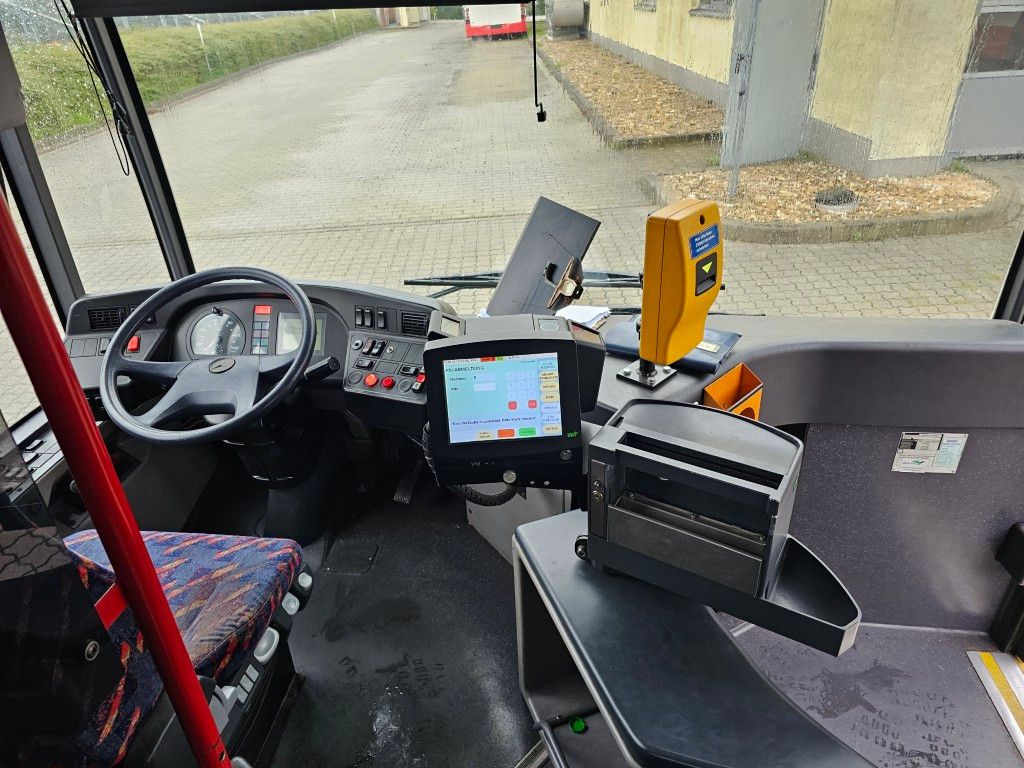 Fahrzeugabbildung Mercedes-Benz O 530 G, Gelenkbus, 3 Achser, Retarder