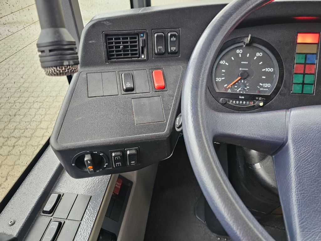 Fahrzeugabbildung Mercedes-Benz O 530 G, Gelenkbus, 3 Achser, Retarder