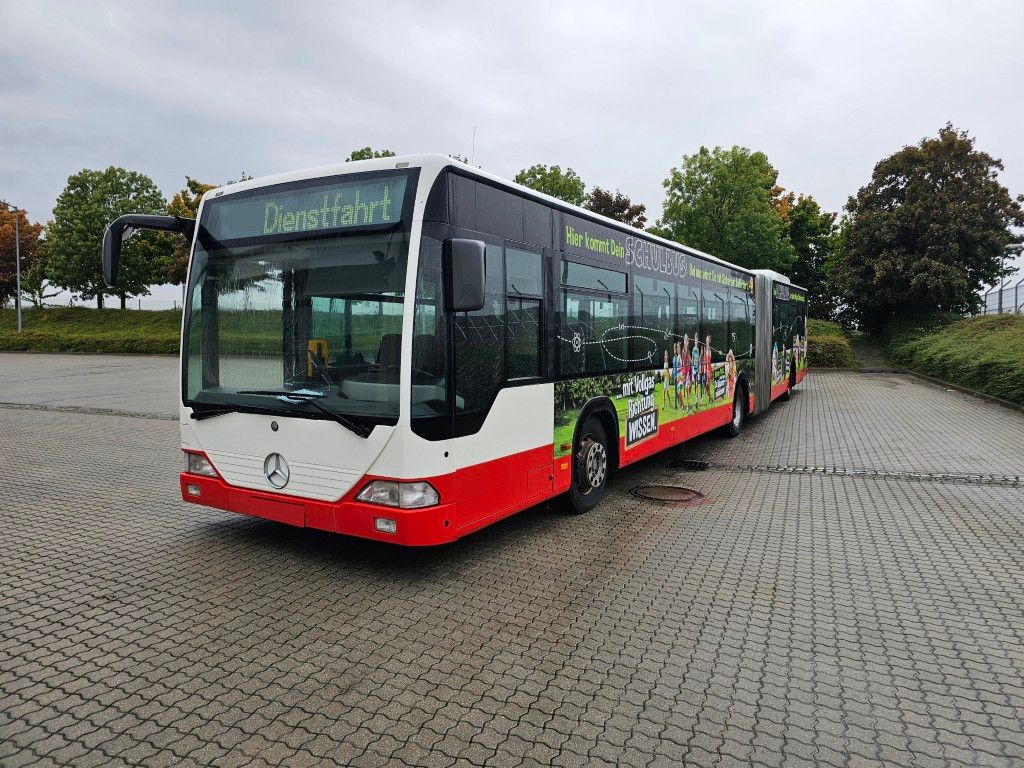Fahrzeugabbildung Mercedes-Benz O 530 G, Gelenkbus, 3 Achser, Retarder