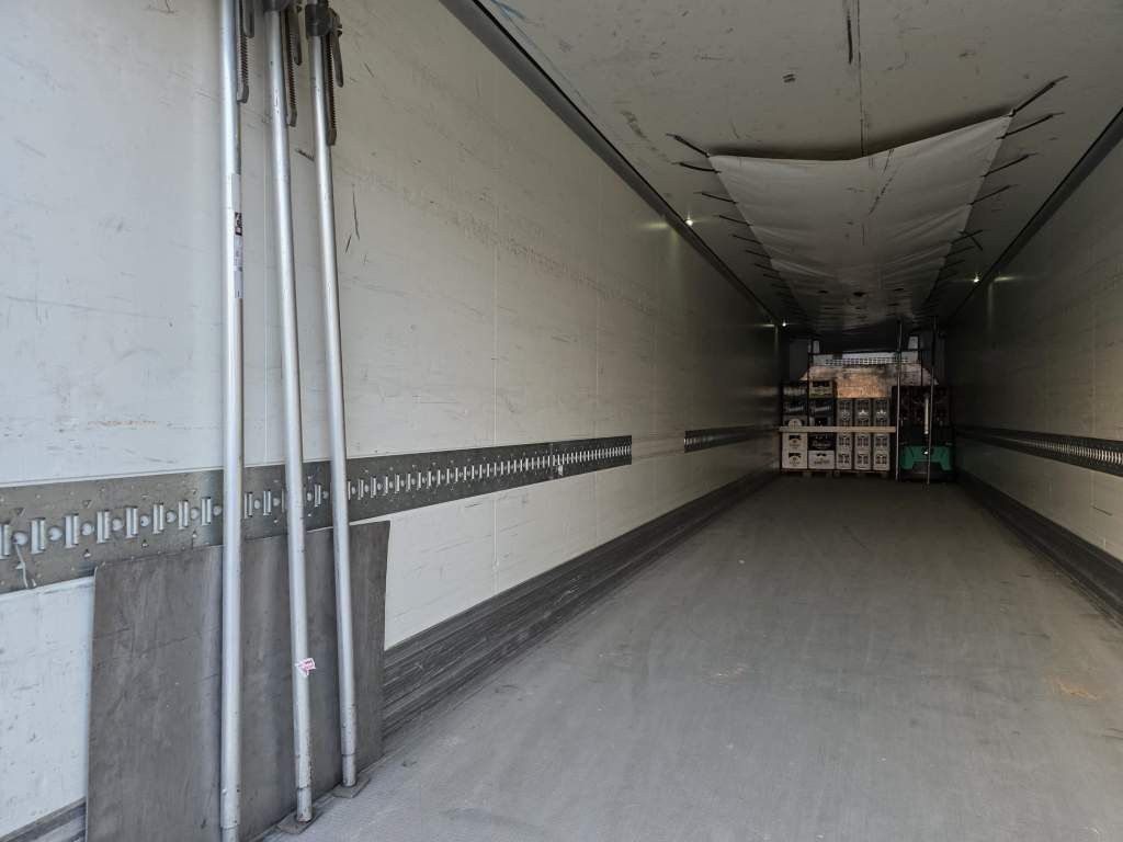 Fahrzeugabbildung Krone Tiefkühler, Carrier Vector 1550, 2 x Liftachse